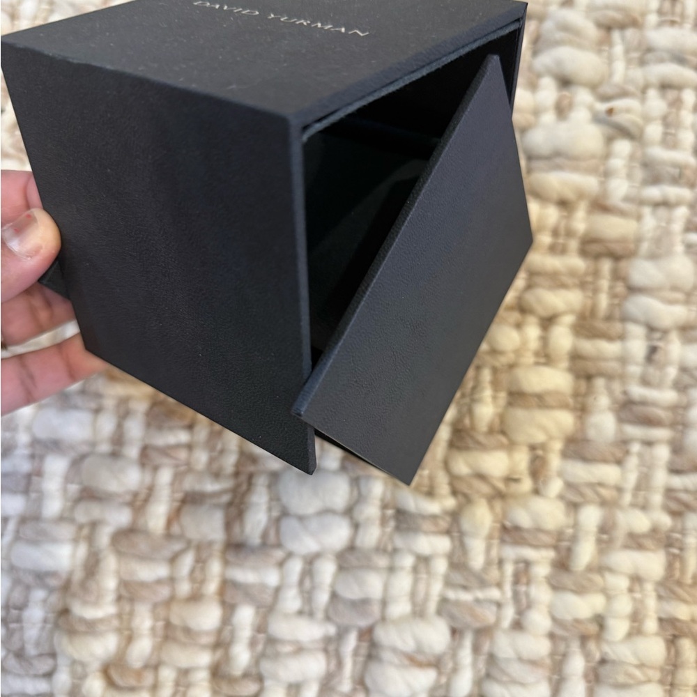 David Yurman Black Jewelry Box (empty) - Picture 5 of 6
